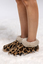 Cozy Leopard Print Slippers