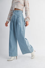 Pintuck Wide Leg Jeans