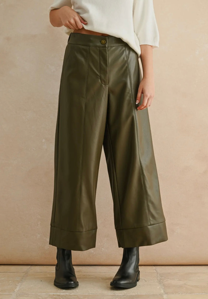 Chic Straight Leg Pants
