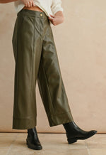 Chic Straight Leg Pants